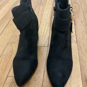 Unisa black suede-like material ankle boots. Size 7